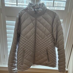 Tek Gear Women's Light Gray Puffer Jacket